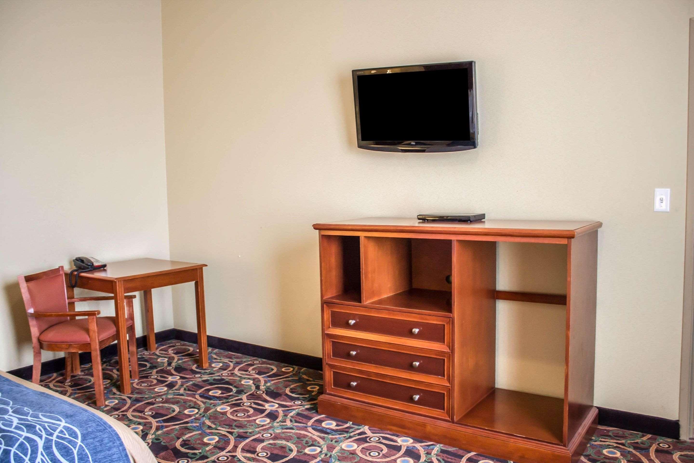 Comfort Inn & Suites Kent - University Area Exterior photo